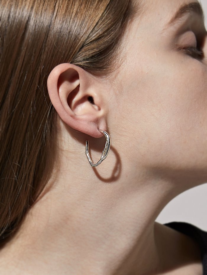 Irregular oval earring