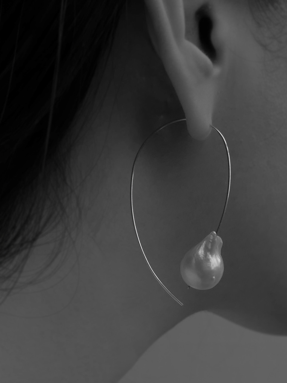 Baroque pearl silver line earring