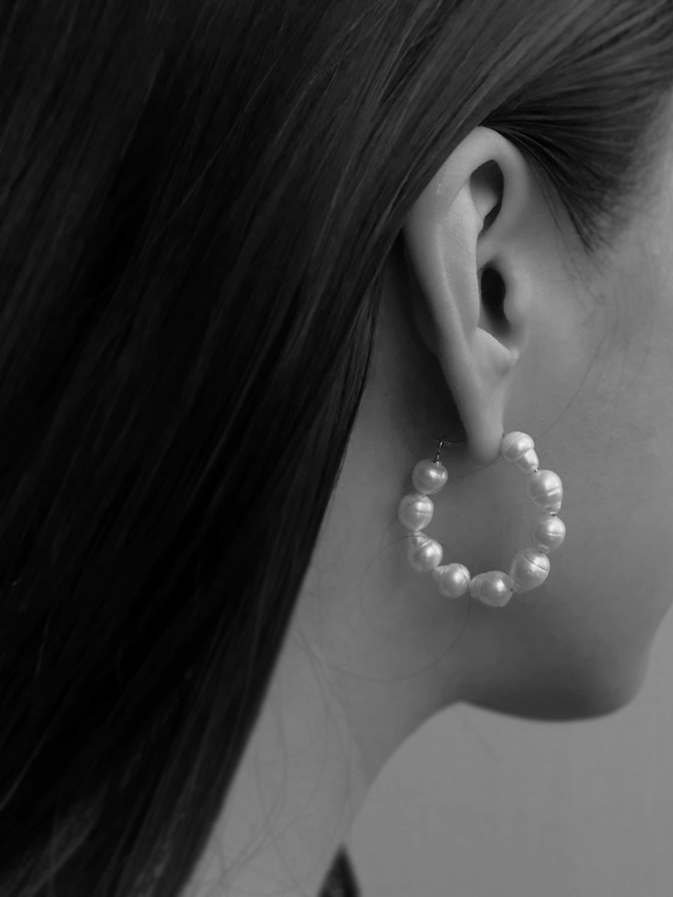 Pearls hoop earring